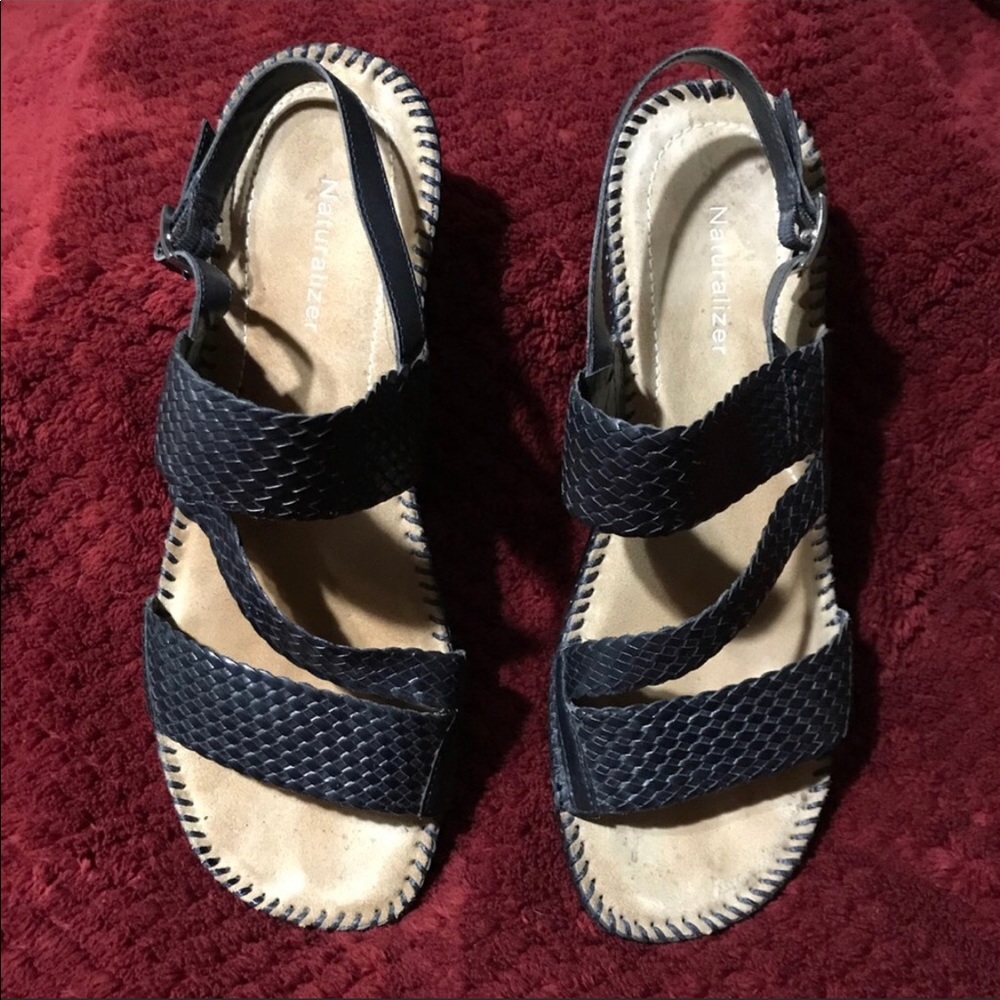 Naturalizer Black leather sandals size 9N